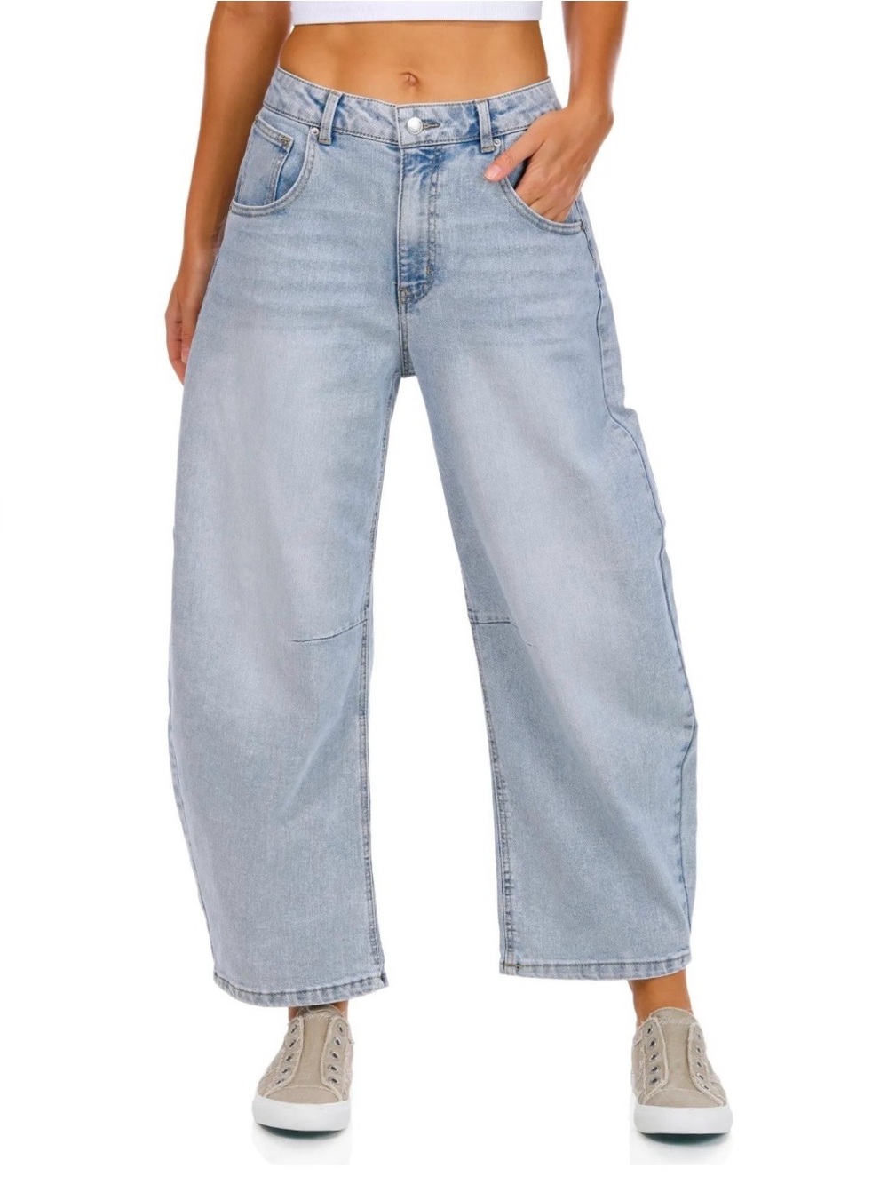 Blue Spice | Women’s 9 | Light Wash Barrel Jeans | Wide Leg Blue Denim | NWT